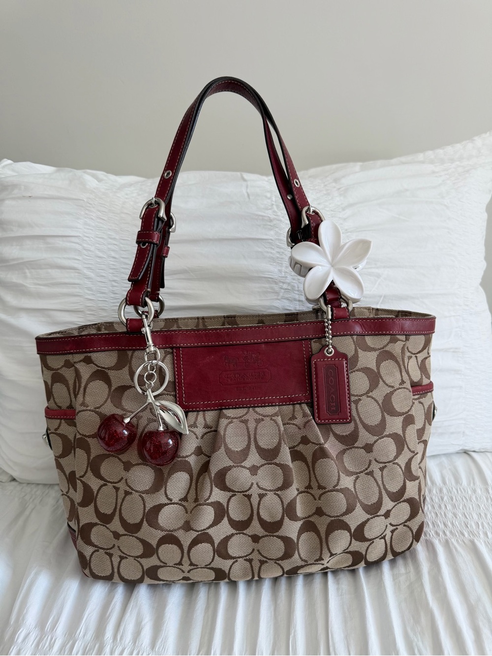 Vintage 2009 Coach Pleated Signature Gallery Tote Bag